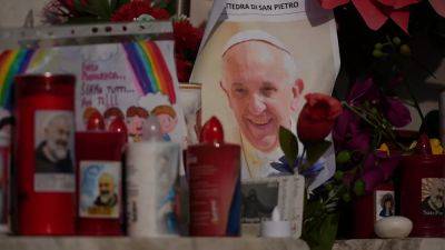 Pope Francis conscious and receiving supplemental oxygen, the Vatican says - euronews.com - Russia - Vatican