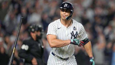 Reports: Yankees' Giancarlo Stanton in N.Y. for medical eval - ESPN
