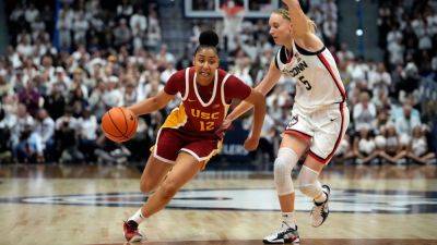 USC replaces Gamecocks as No. 1 seed in women's hoops reveal - ESPN