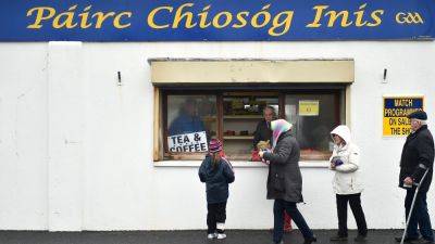 Clare Gaa - Cusack Park to be renamed Zimmer Biomet Páirc Chíosóg in new sponsorship deal - rte.ie - Britain - Usa - Ireland - county Park - county Clare - county Shannon