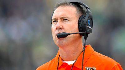 Bowling Green coach Scot Loeffler takes QB job with Eagles - ESPN