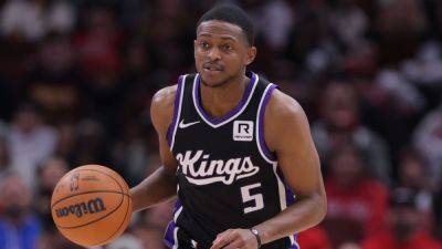 Sources - De'Aaron Fox to Spurs, Zach LaVine to Kings in 3-team trade - ESPN