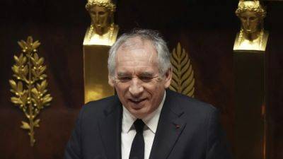 Emmanuel Macron - French PM Bayrou faces no-confidence vote after forcing budget plan through parliament - euronews.com - France - Eu