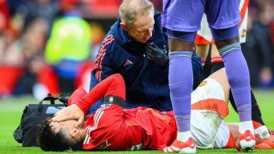 Lisandro Martínez injury: Man United fear ACL tear - source - ESPN
