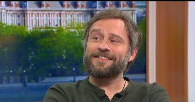 Richard Arnold - Billy Mayhew - Coronation Street star Peter Ash flooded with messages as he marks huge milestone in live TV surprise - manchestereveningnews.co.uk - Britain - county Oldham