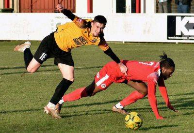 Craig Tucker - Nick Davis - Hythe Town manager Nick Davis has his say after Cannons pick up four red cards in Three Bridges defeat - kentonline.co.uk - state Indiana - county Davis