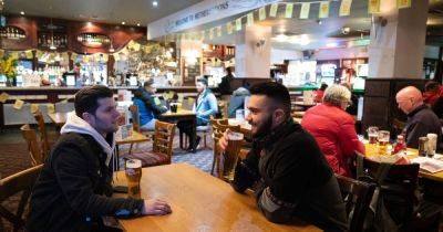 American couple visit Wetherspoons for the first time - but are 'overwhelmed' by one thing