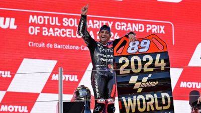 Aprilia's Martin fractures hand and foot in pre-season crash at Sepang