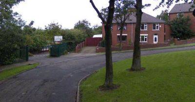 Police swarm area outside primary school following incident as parents picked up children - manchestereveningnews.co.uk - county Oldham