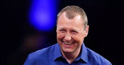 Wayne Mardle makes welcome Premier League Darts commentary return for first time since tragically losing late wife