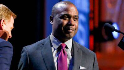 Marshall Faulk joins Colorado staff as running backs coach - ESPN