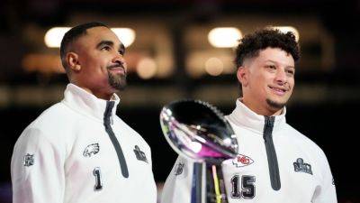 Super Bowl picks: Experts predict Chiefs-Eagles score, MVP - ESPN