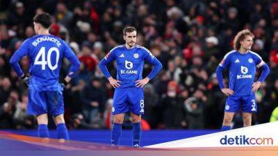 Bruno Fernandes - Harry Maguire - Ruud Van-Nistelrooy - Bobby De-Cordova - Joshua Zirkzee - Piala Fa - Leicester City - Tersingkir karena Gol Offside MU Sulit Diterima Leicester - sport.detik.com