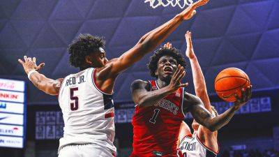 St. John's shows it has the makings of a Big East championship team in win at UConn