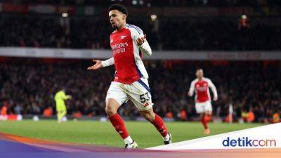Michael Owen - Wayne Rooney - Ethan Nwaneri - Kans Nwaneri Bikin Rekor yang Bahkan Tak Mampu Diukir Rooney dan Owen - sport.detik.com