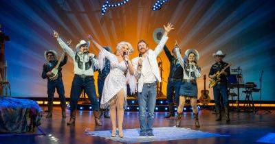 Gay - Manchester run of Dolly Parton musical plagued by homophobic abuse from audience, actor reveals - manchestereveningnews.co.uk - Britain - Usa