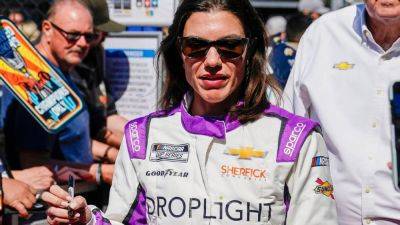 Katherine Legge spins out twice in first NASCAR Cup race - ESPN