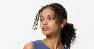 Uniqlo's summer dress that 'drapes well' in six 'beautiful' colours reduced to £10 - manchestereveningnews.co.uk