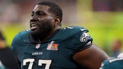 Jim Harbaugh - Charges beef up OL, agree to 2-year deal with Mekhi Becton - ESPN - espn.com - New York - county Eagle - Los Angeles - county Johnson - county Bradley