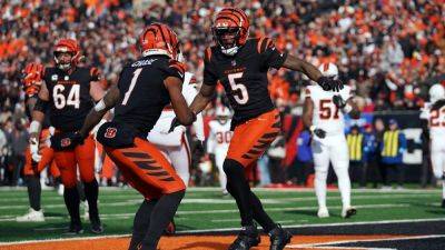 Bengals agree to extensions with Ja'Marr Chase, Tee Higgins - ESPN