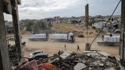 Benjamin Netanyahu - Israel says it's stopping all goods and aid from entering Gaza - euronews.com - Qatar - Usa - Egypt - Israel - Palestine