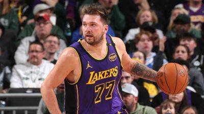 Sources - Lakers' Luka Doncic out vs. Bucks to manage ankle sprain - ESPN