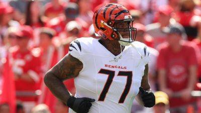 Texans, OT Trent Brown agree to 1-year, $3M contract - ESPN