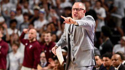 Texas A&M's Williams addresses online hate with Carter, team - ESPN