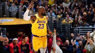 Lakers healthy again as LeBron James returns vs. Bulls - ESPN