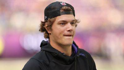 J.J. McCarthy says Vikings haven't told him he's QB1 in 2025 - ESPN