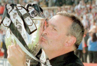 Tommy Sampson recalls winning the FA Vase with Deal Town in 2000, talks about his friendship with Whitstable Town player-manager Jamie Coyle and previews the Oystermen’s semi-final against Hartpury University