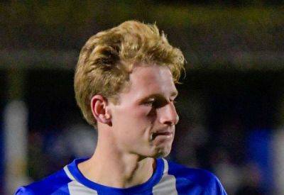 James Collins - Thomas Reeves - Herne Bay boss James Collins says red card for midfielder Ethan Smith was wrong call in 2-0 home defeat against promotion-chasing Isthmian South East side Burgess Hill Town - kentonline.co.uk - county Collin