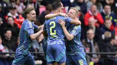 Davy Klaassen - Bertrand Traore - Ajax - Ajax beat PSV 2-0 to close in on Eredivisie title - guardian.ng - Netherlands - Italy - Nigeria