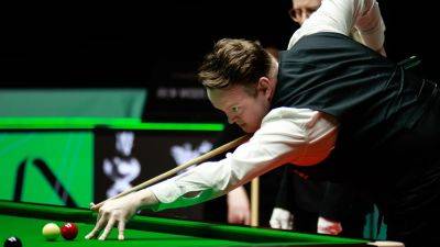 Shaun Murphy edges into World Grand Prix second round
