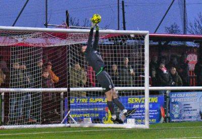 Craig Tucker - Nick Davis - Hythe Town manager Nick Davis awaiting news on injured goalkeeper Joe Coleman as Isthmian South East survival fight goes on - kentonline.co.uk