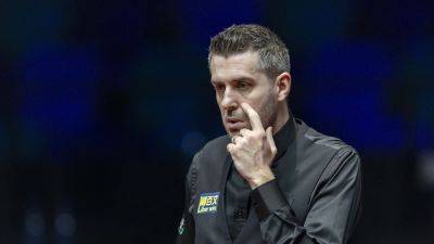 Mark Selby comes from behind to beat Jackson Page in Hong Kong