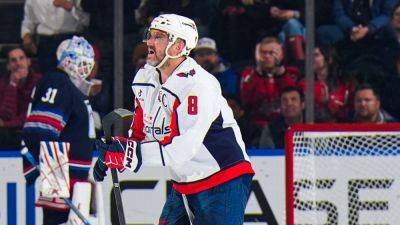 Capitals' Alex Ovechkin nets 885th goal, now 9 behind Gretzky - ESPN
