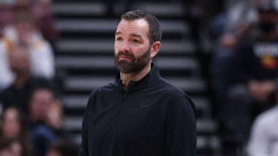 Sources - Mavs assistant Alex Jensen to coach alma mater Utah - ESPN
