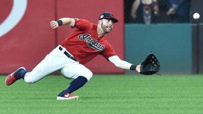 Ex-outfielder Tyler Naquin signs with Guardians as a pitcher - ESPN