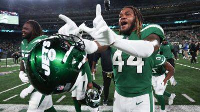 Aaron Rodgers - Adam Schefter - Aaron Glenn - Drew Rosenhaus - LB Jamien Sherwood back with Jets on $45M deal, agents say - ESPN - espn.com - New York - county Garrett
