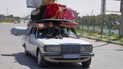 Thousands flee Gaza's Rafah after Israel issues new evacuation orders