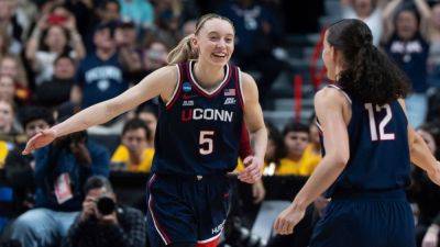 Paige Bueckers powers UConn back to Final Four with win over USC - ESPN