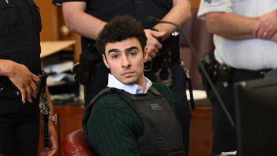 Eric Adams - Prosecutors to seek death penalty for Luigi Mangione in health insurance CEO shooting case - euronews.com - Usa - New York - county Adams - state Pennsylvania - state Maryland