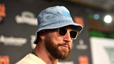 Travis Kelce shouts out Pat McAfee after nixing 'falsely claimed' report with 'AI stuff'