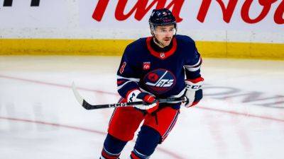 Jets sign pending free agent Neal Pionk to 6-year, $42M deal - ESPN