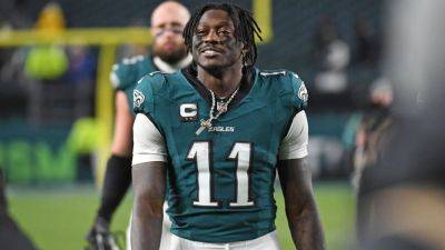 Eagles WR A.J. Brown says car recovered after it was stolen - ESPN