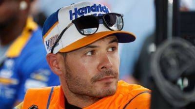 Kyle Larson has first crash in Indy 500 practice after miscue - ESPN
