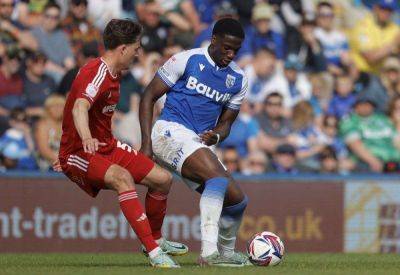 Gareth Ainsworth - Harry Smith - Jonny Williams - Max Ehmer - Robbie Mackenzie - Luke Cawdell - Tom Nichols - Sam Gale - Joe Gbode - Elliott Nevitt - Oli Hawkins - Medway Sport - Gillingham 1 Swindon Town 1: League 2 match from Priestfield Stadium - kentonline.co.uk