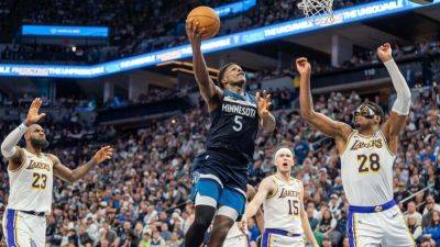Edwards zooms past 'gassed' Lakers as Wolves take 3-1 lead - ESPN