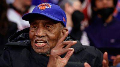 Knicks legend Dick Barnett dead at 88 - foxnews.com - New York - Los Angeles - state Indiana - state Tennessee